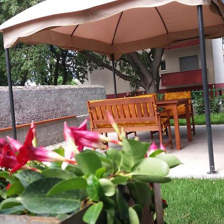 Garden Apartment Vanya Split Exterior photo